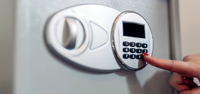 Jewelry Safe Cracking in Moncton, NB